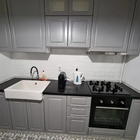 Apartment Aviatiei Near Caramfil Street