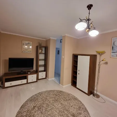 Apartment Aviatiei Near Caramfil Street